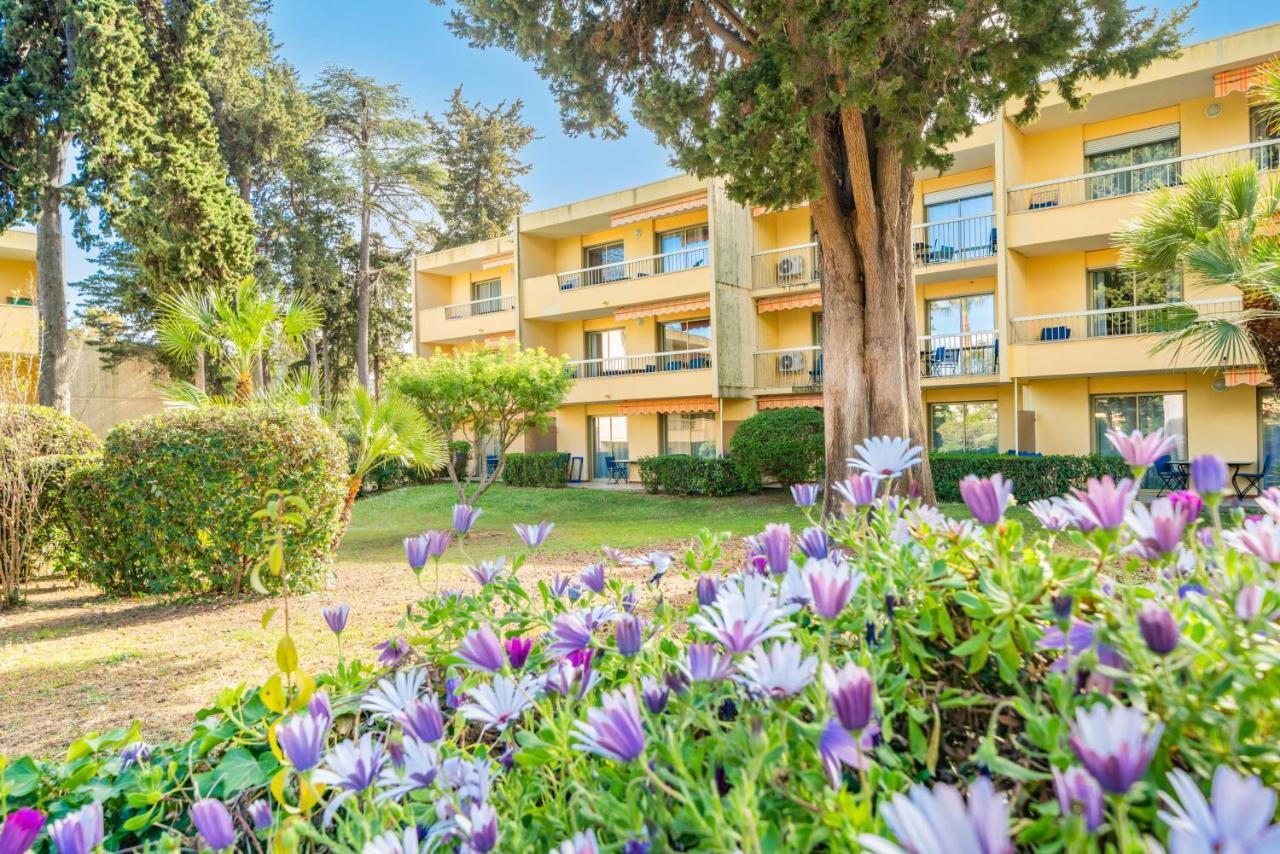 Spacious Apartment At A 5 Min Walk From The Beach อองทีบส์ ภายนอก รูปภาพ